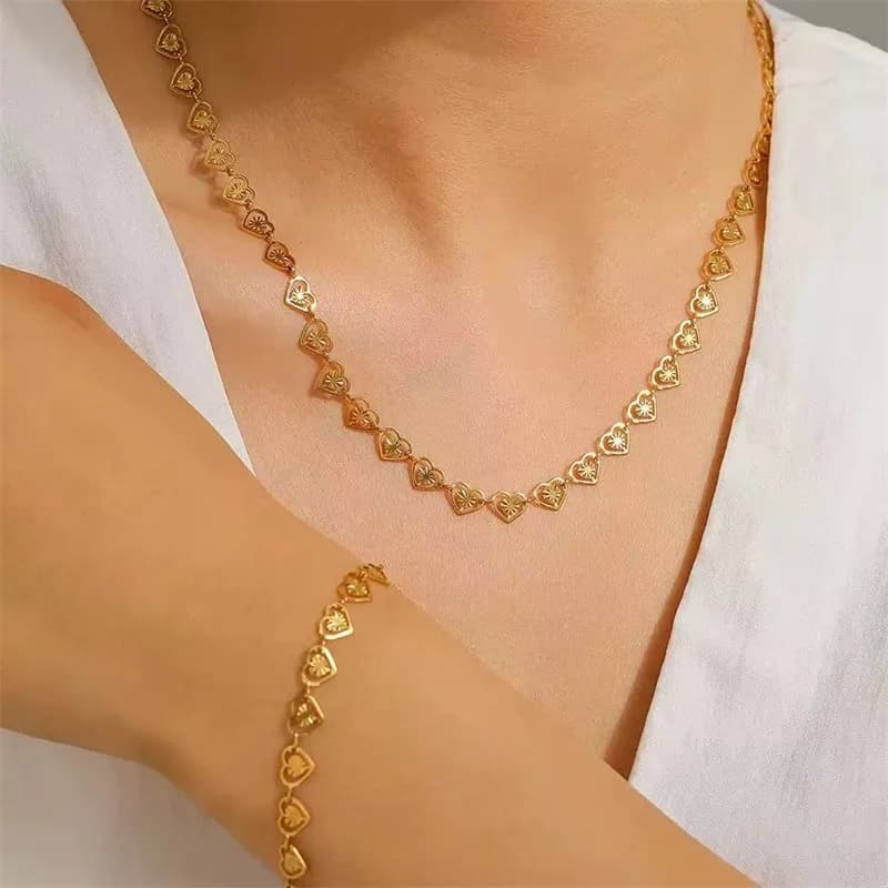 Zilveren hart halsketting, armband en oorbellen set