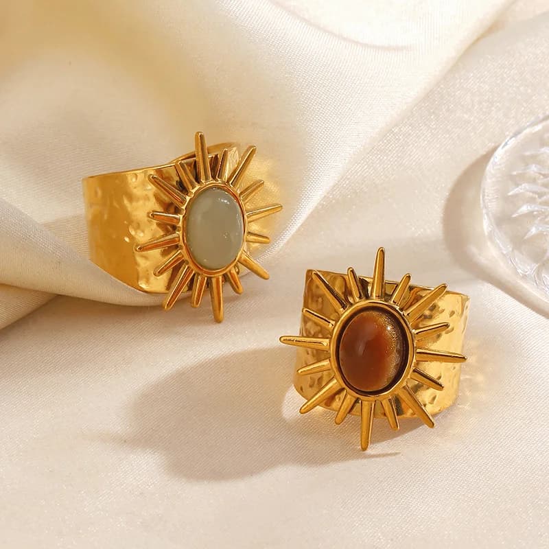 Verstelbare vintage ring met ovale steen en zonmotief, roestvrij staal