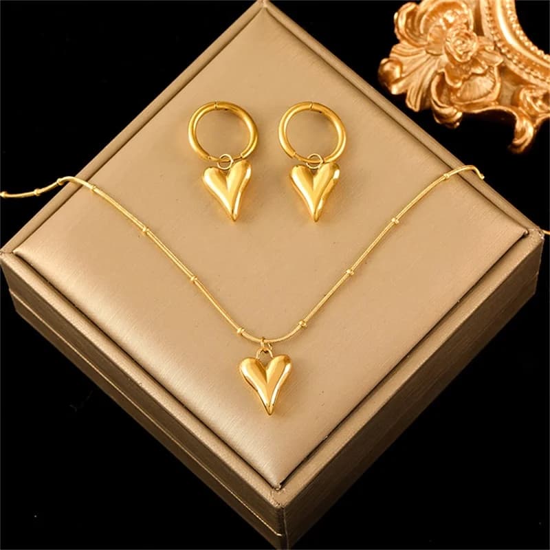 Hart en parel ketting- en oorbellenset