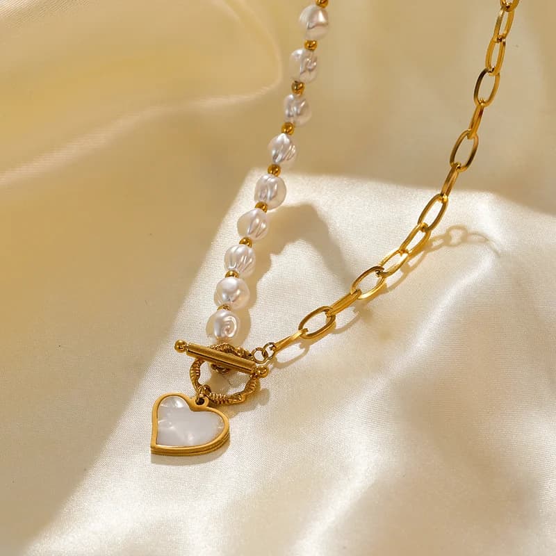 Ketting met parel hart hanger