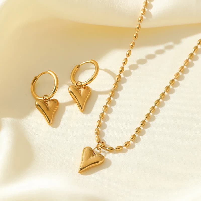 Hart en parel ketting- en oorbellenset