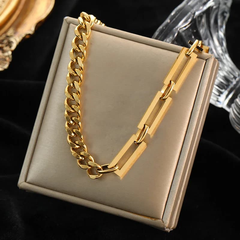 Gouden collier met grove schakels