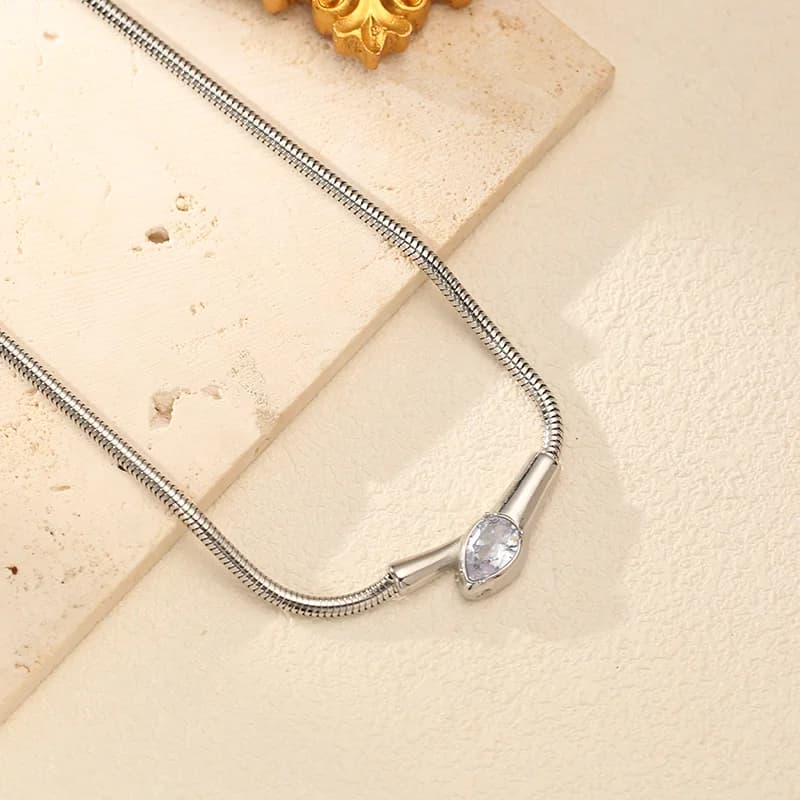 Slangenkop Zirkoon Ketting, Zilverkleurig
