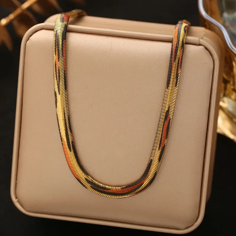Slang platte ketting en armband set