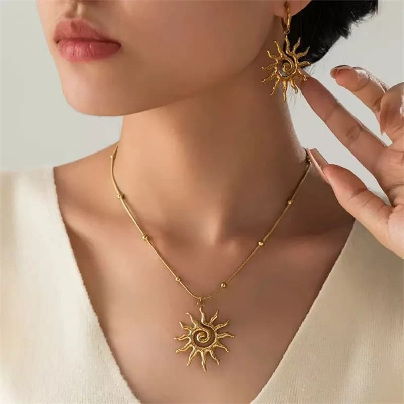 Vintage Zon Halsketting en Oorbellen Set