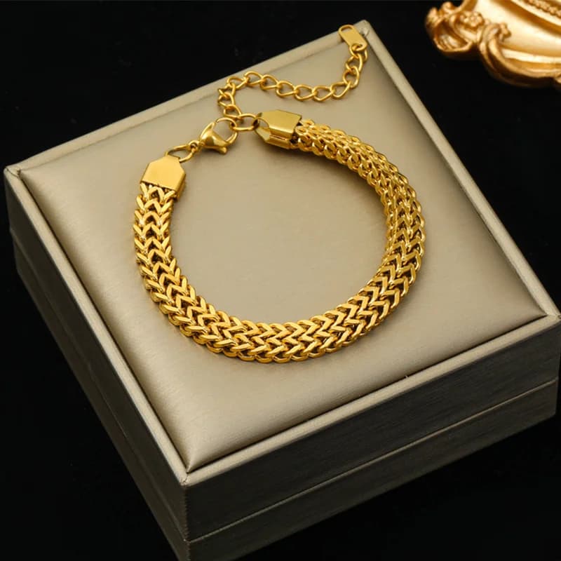 Goudkleurige dikke ketting choker en armband set