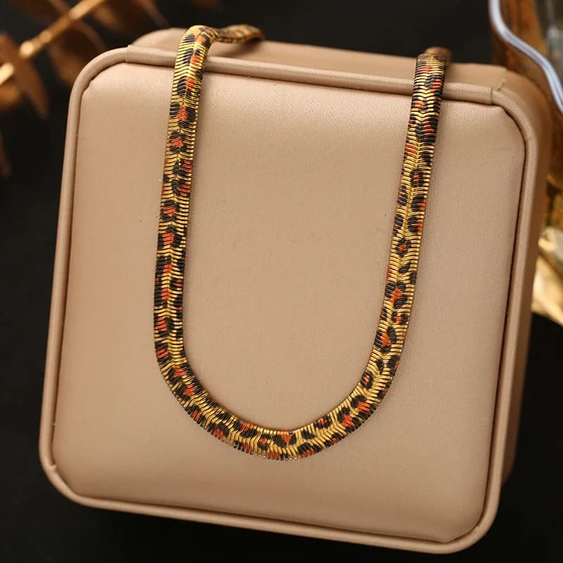 Slang platte ketting en armband set