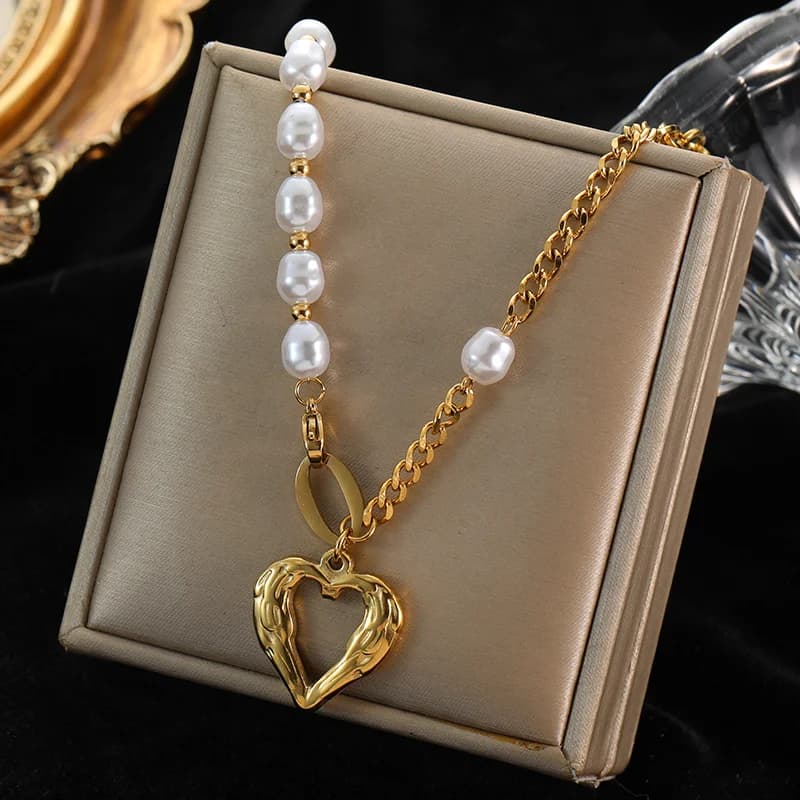 Ketting met parel hart hanger